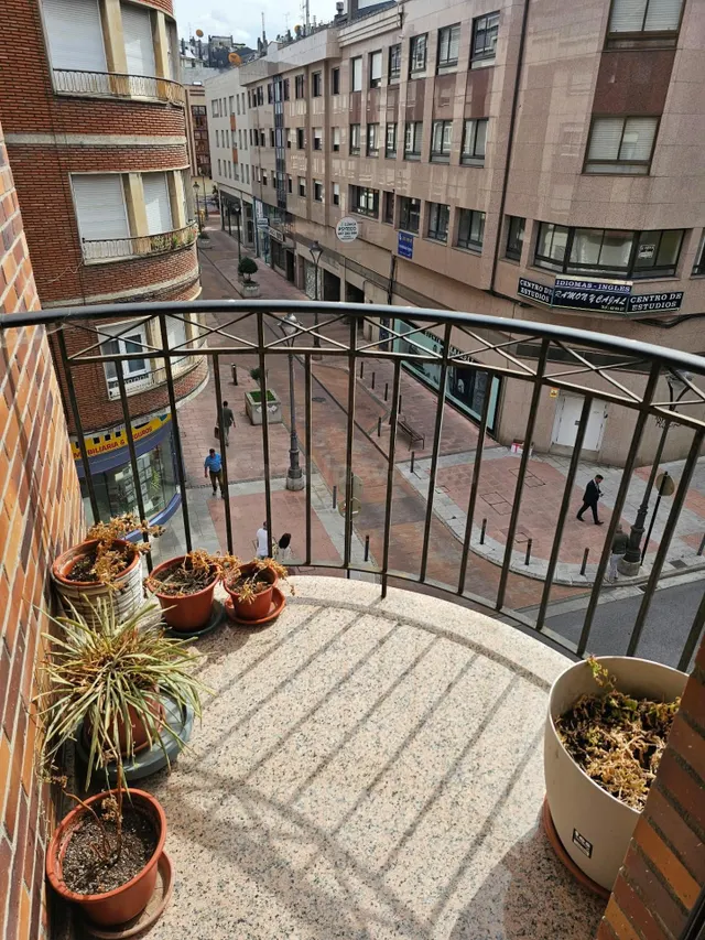 Espacioso Piso en el Corazón de Ponferrada por €156,000 - foto 2