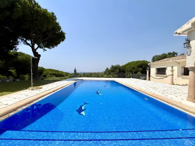Chalet 4 habitaciones 450m² en venta - Marbella - foto 4