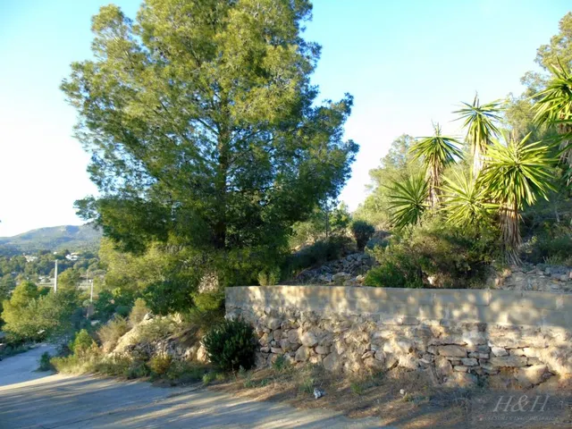 Se vende terreno urbanizable en Olocau. /H H Asesores, Inmobiliaria en Burjassot/ — 3