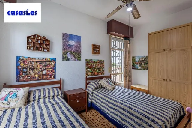 Gran casa con parcela y piscina en Cájar — 22
