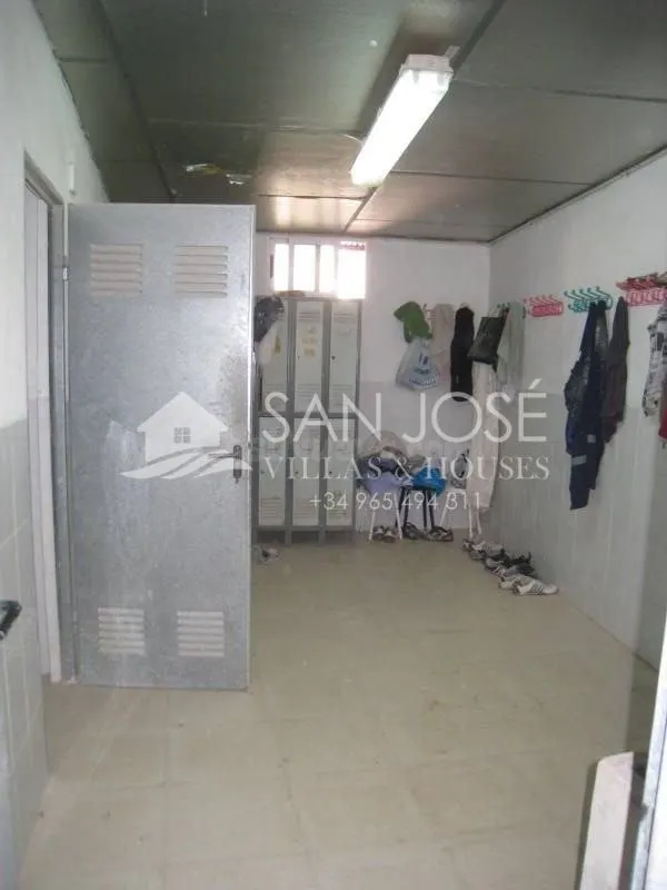 VENTA DE NAVE INDUSTRIAL EN ASPE, ALICANTE - foto 4