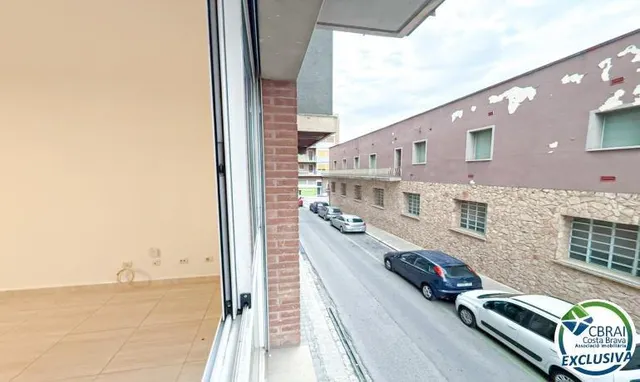 Piso de 2 dormitorios con ascensor en Figueres — 8