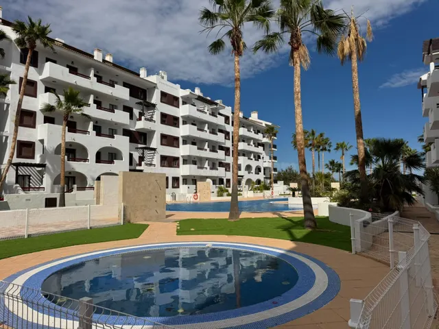 Apartamento   en Serena Golf: Terraza, Patio Privado y Ocio en un Entorno Exclusivo — 3