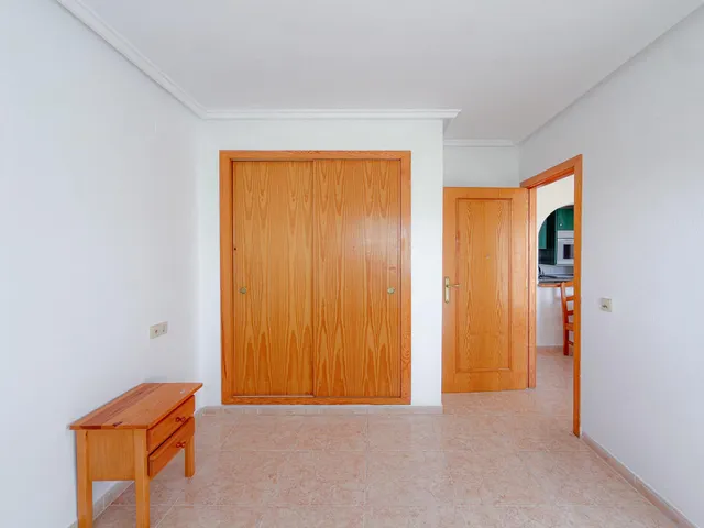 Oportunidad! Luminoso y encantador Ático con amplia terraza y excelentes vistas despejadas + Garaje cerrado incluido en el precio + Piscina comunitaria — 13