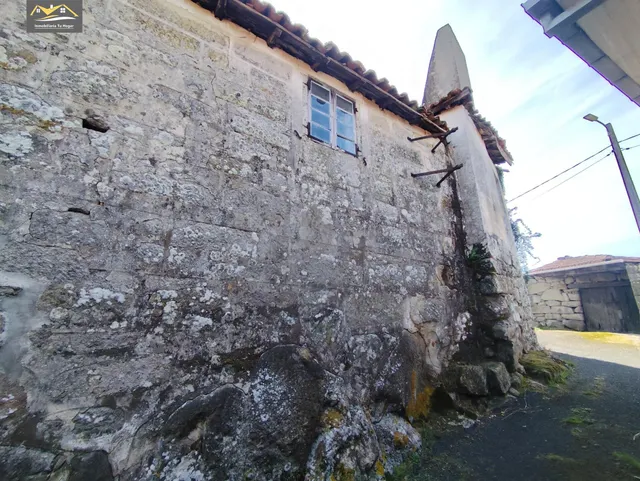 SE VENDE PARCELA DE 874 M2 CON CASA DE PIEDRA DE 247 M2 AMBA - foto 2