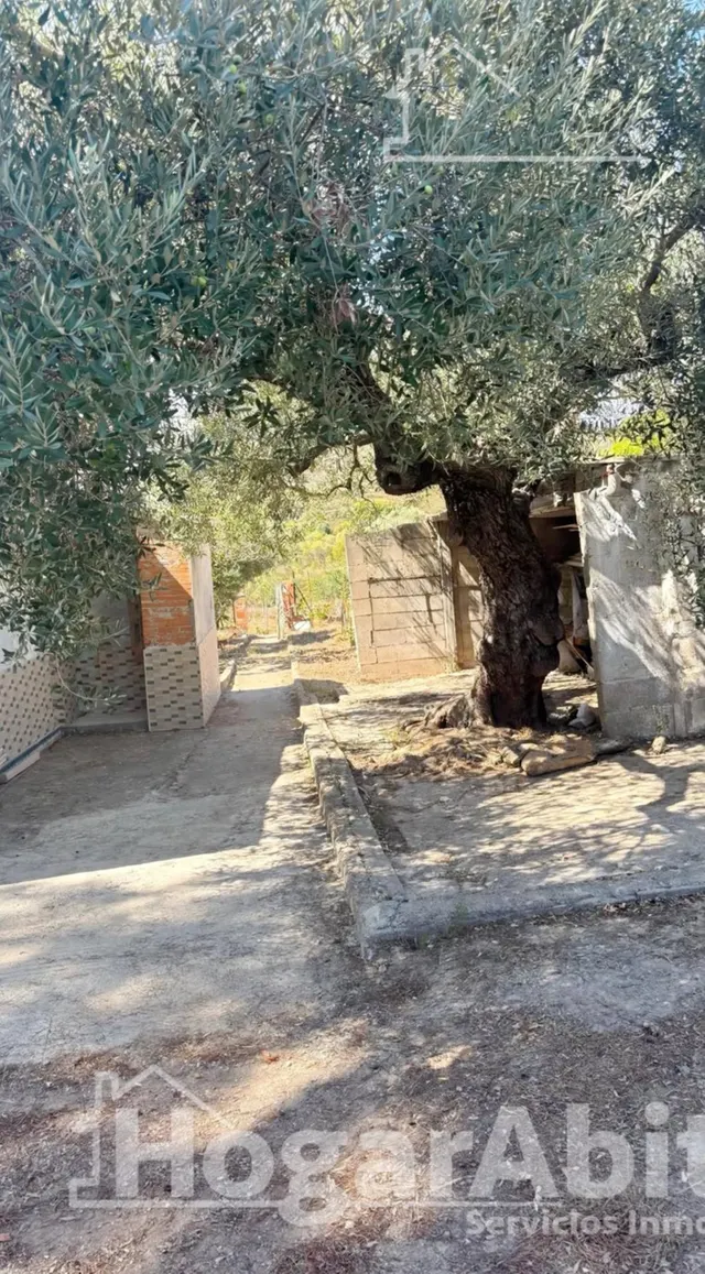 Chalet rústico con piscina, garaje y terraza — 22