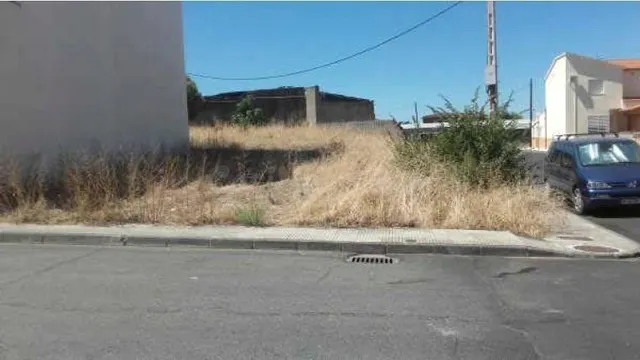 SUELO URBANO EN VENTA EN MORALEJA