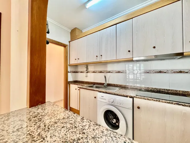 IMPECABLE VIVIENDA DE 2 habitaciones + PARKING EN PLENA AVENIDA DE LAS HABANERAS, A TAN SOLO 450m DE LA PLAYA — 26