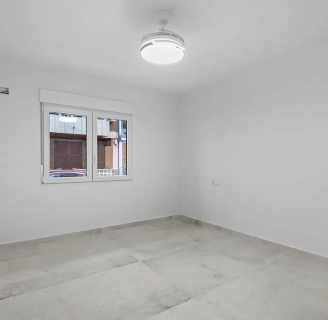 GRAN APARTAMENTO EN TORREVIEJA: 3 HAB, 2 BAÑO — 10