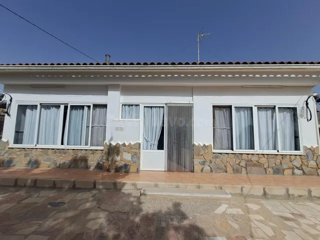 Casa de campo de 3 Dormitorios y 2 Baños en Albatera. - foto 3