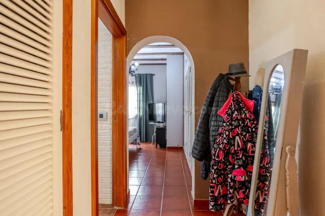 Finca de 20.000 m2 con vivienda principal, apartamento independiente y espacio para toda la familia — 38