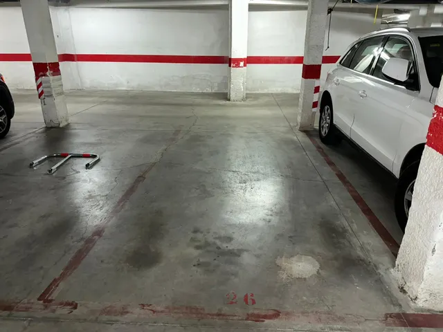 PLAZA DE GARAJE EN ALQUILER — 3