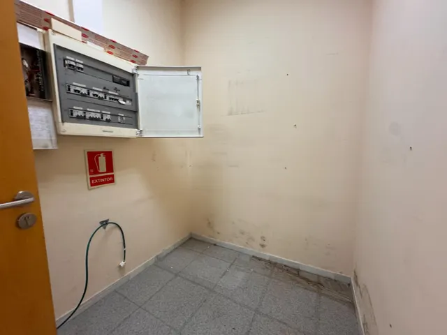 Espectacular local. Ubicación perfecta y a dos fachadas. — 25