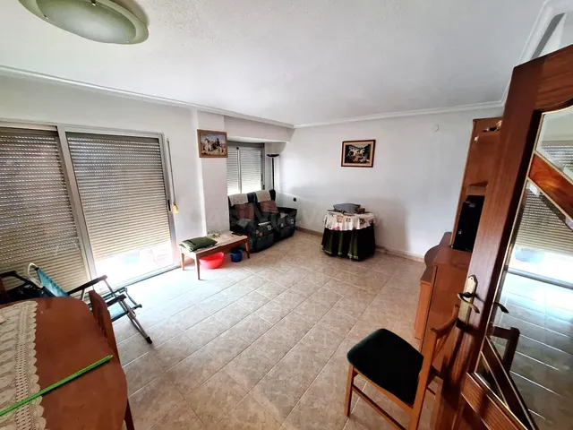 Piso en venta en Alzira-Zona Sagrada Familia! - foto 4