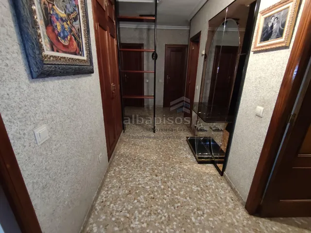 PISO DE CUATRO habitaciones SIN ASCENSOR. MUY BUENA ZONA — 15