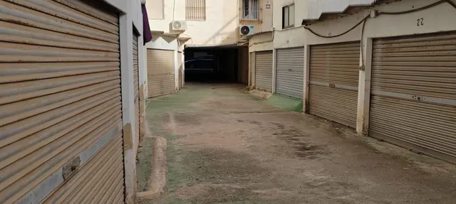se vende garaje en muy buena zona de torrevieja — 3