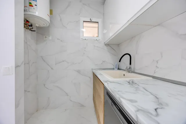 Apartamento moderno en planta baja con piscina — 15