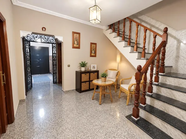 Encantadora Casa en Alcalá de Guadaira - Barriada del Águila - foto 2