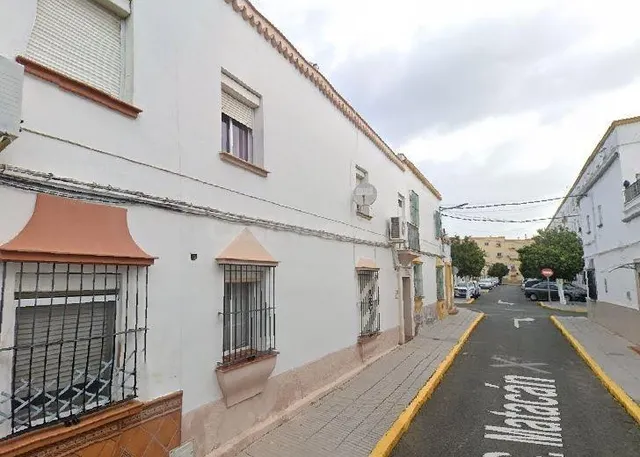 Se vende piso OKUPADO en Calle Matacan Nº 18 San Juan de Azn - foto 2