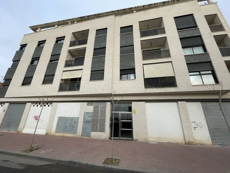 Local comercial 4 habitaciones 91m² en venta - Alcantarilla
