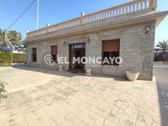 Fantástica casa de campo con amplia parcela junto al Pinet, 