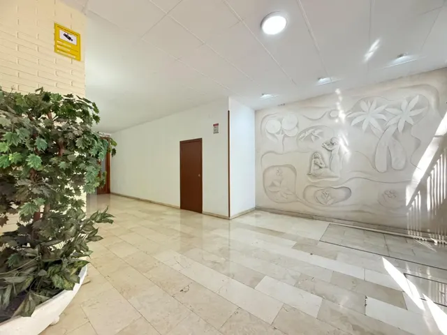 Vivienda con vistas a Plaza América, 3 dormitorios y garaje incluido — 34