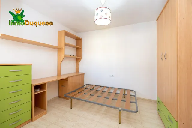 Piso de 3 dorm. en Las Gabias, con APARCAMIENTO. — 17