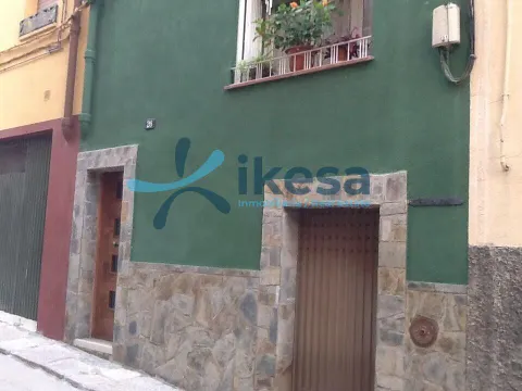 Venta de Casa en Falset, Tarragona. Activo Inmobiliario Sin Posesión / No Se Puede Visitar / Ni Financiar