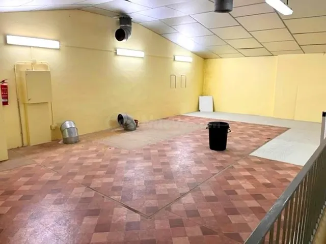 NAVE INSDUSTRIAL EN PERFECTAS CONDICIONES EN EL POLÍGONO DE  - foto 2
