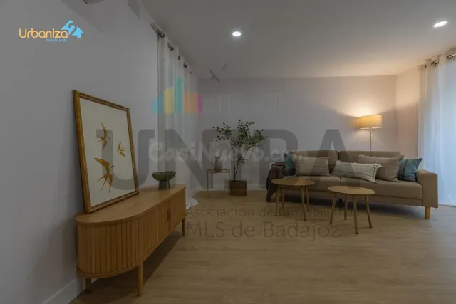 PISO TOTALMENTE REFORMADO EN EL CASCO ANTIGUO, JUNTO A PUERT - foto 4