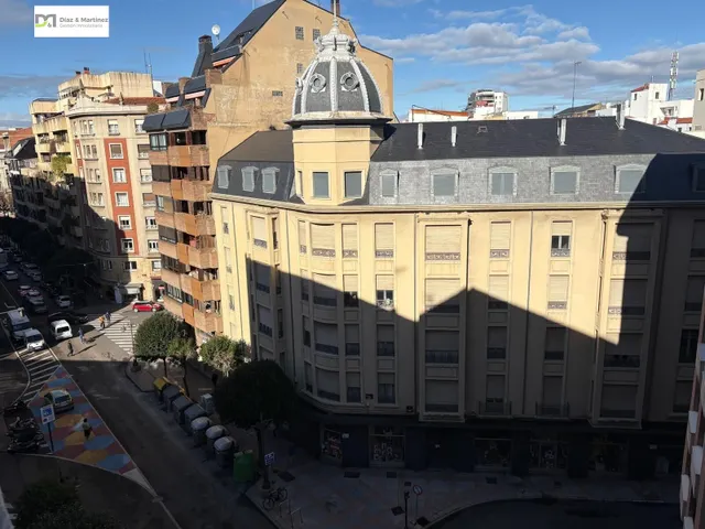 PISO AL LADO DE LA PLAZA DE SANTO DOMINGO — 6