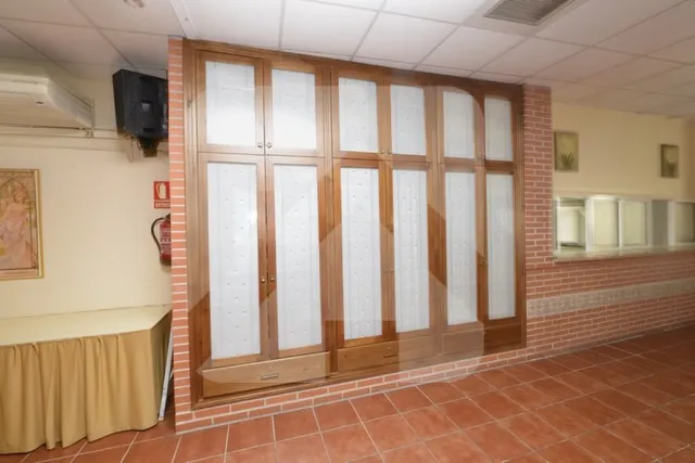 SALÓN PARA EVENTOS CON COCINA Y BARRA — 7