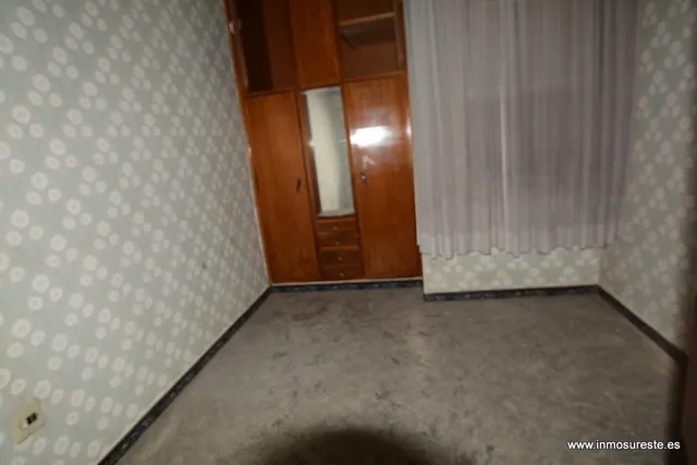 Casa en Orihuela zona cerca de las Espeñetas, 393 m2. construidos. Ideal para obra nueva. — 3
