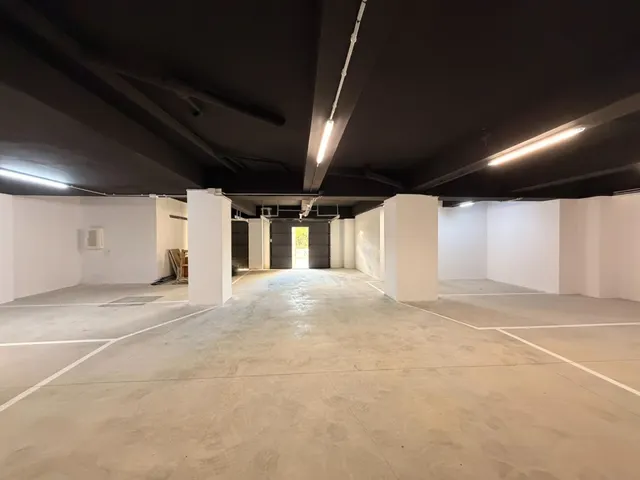 Plaza de parking junto a parque Sama a 5 min. estación — 6