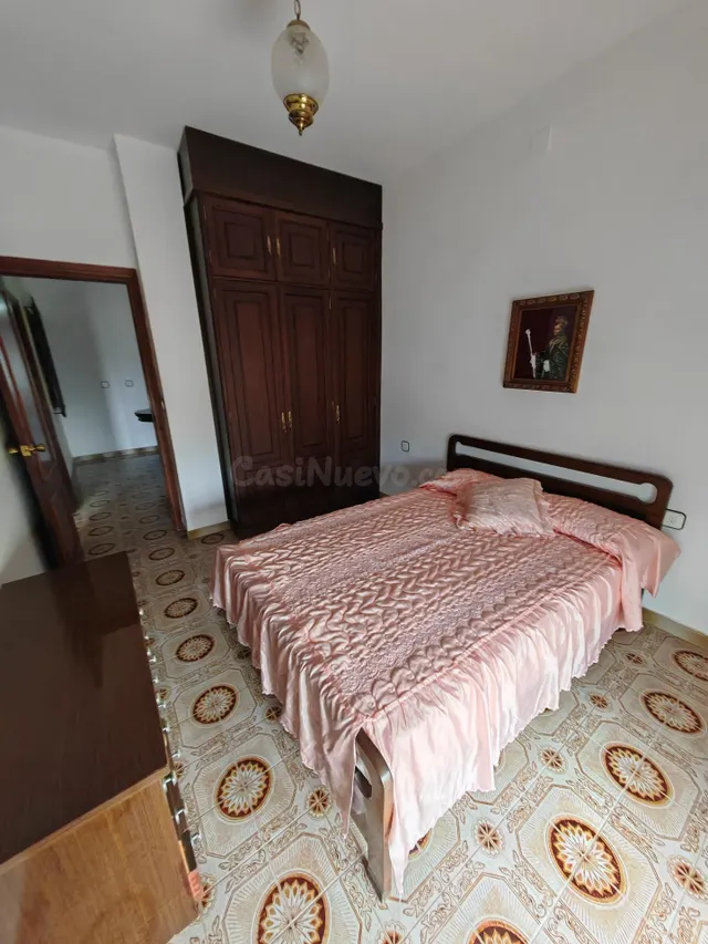 Casa unifamiliar en planta alta con terraza en Brenes - Sevi - foto 5
