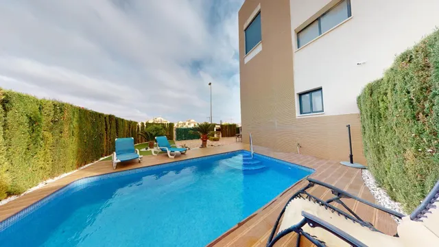 Precioso Bungalow a un paso de Zenia Boulevard — 33