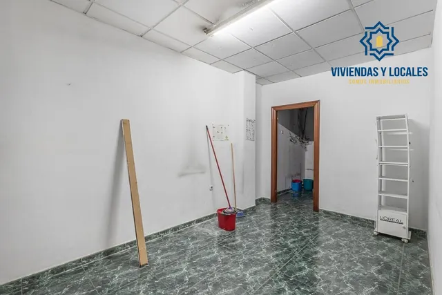 Local comercial en Pajaritos. — 10