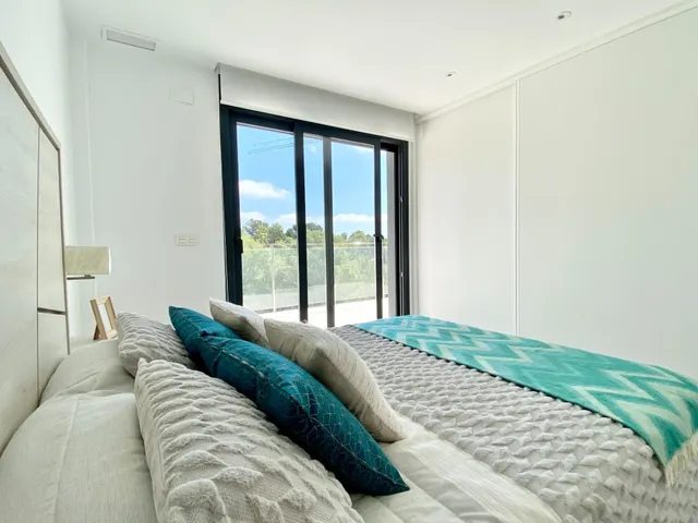 CHALET DE LUJO CON PISCINA, VISTAS AL MAR Y SOLÁRIUM PRIVADO — 8