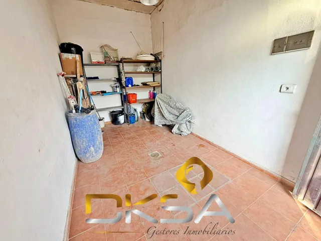 A la venta local/cochera en la calle Santa Llúcia de Vila-re - foto 2