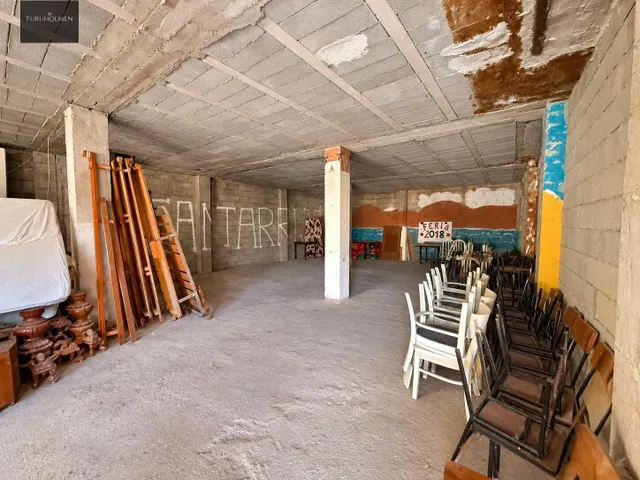 Magnífico local comercial en el centro de Padul — 6