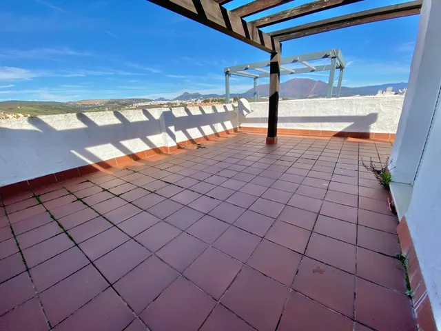 Gran Oportunidad Atico Vistas Despejadas Golf! — 7