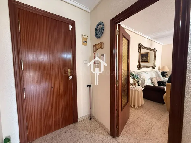 PISO EN VENTA EN ALICANTE. ZONA VIRGEN DEL REMEDIO.100m2, 3 habitaciones, 1 BAÑO, BALCÓN, CUARTA PLANTA CON ASCENSOR — 3
