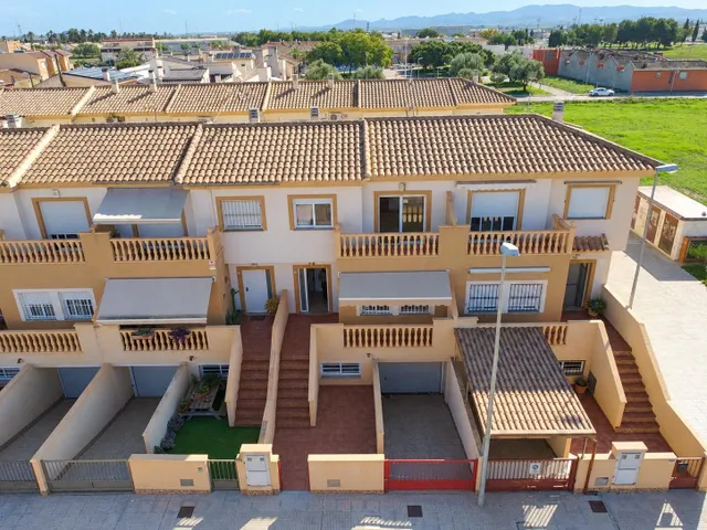 DÚPLEX EN VENTA EN LA PALMA CON 3 DORMITORIOS, 2 BAÑOS, PATI
