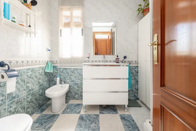 Ático Soleado con Gran Terraza en Esquina — 19