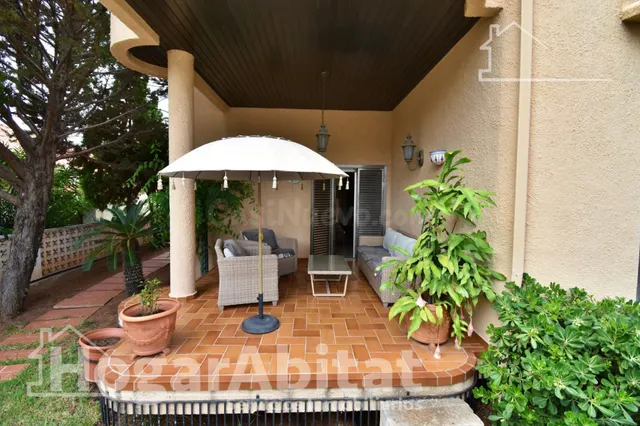 CHALET CON TERRAZA, GARAJE Y BARBACOA EN LA PLAYA DE GANDÍA — 3
