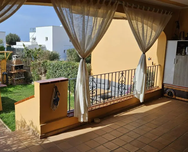 Apartamento con Jardín