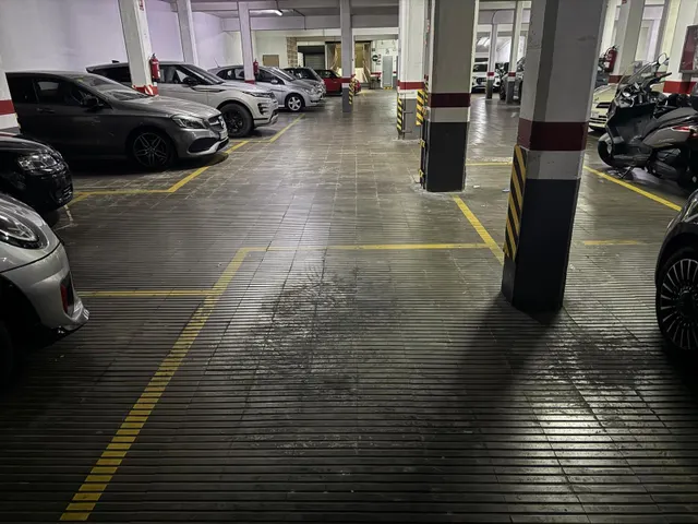 Plaça de parking - C/Santa Perpètua (Lesseps) — 6