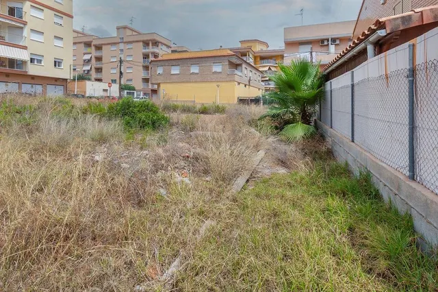 SUELO URBANO RESIDENCIAL PRÓXIMO A LA PLAYA. SIN COMISIÓN DE - foto 3