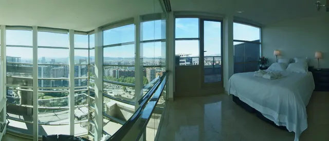 ATICO CON VISTA A MAR Y BARCELONA — 16