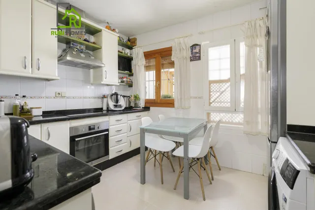CASA ADOSADA EN VENTA - GRANADA (El Realejo) — 8